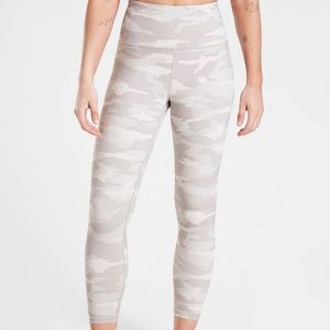 Athleta Elation 7/8 leggings